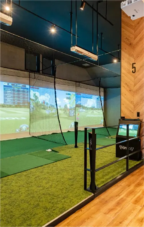 インドアゴルフ練習場i8GOLF24豊橋店の様子
