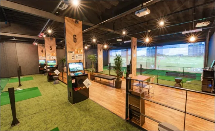 i8GOLF松本店の店内の様子