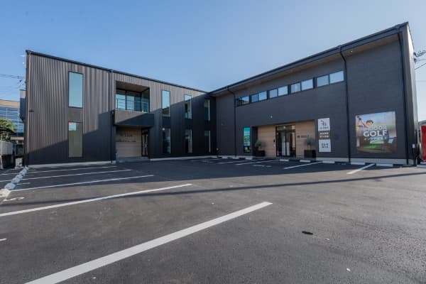 i8GOLF高崎店の外観