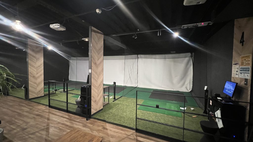 i8GOLF松本店の打席仕様